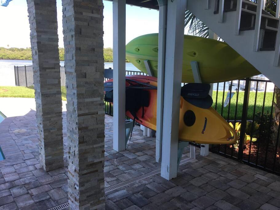 Guest Suite - Waterfront -Pool & Hot Tub- Walk To Beach クリアウォーター・ビーチ エクステリア 写真