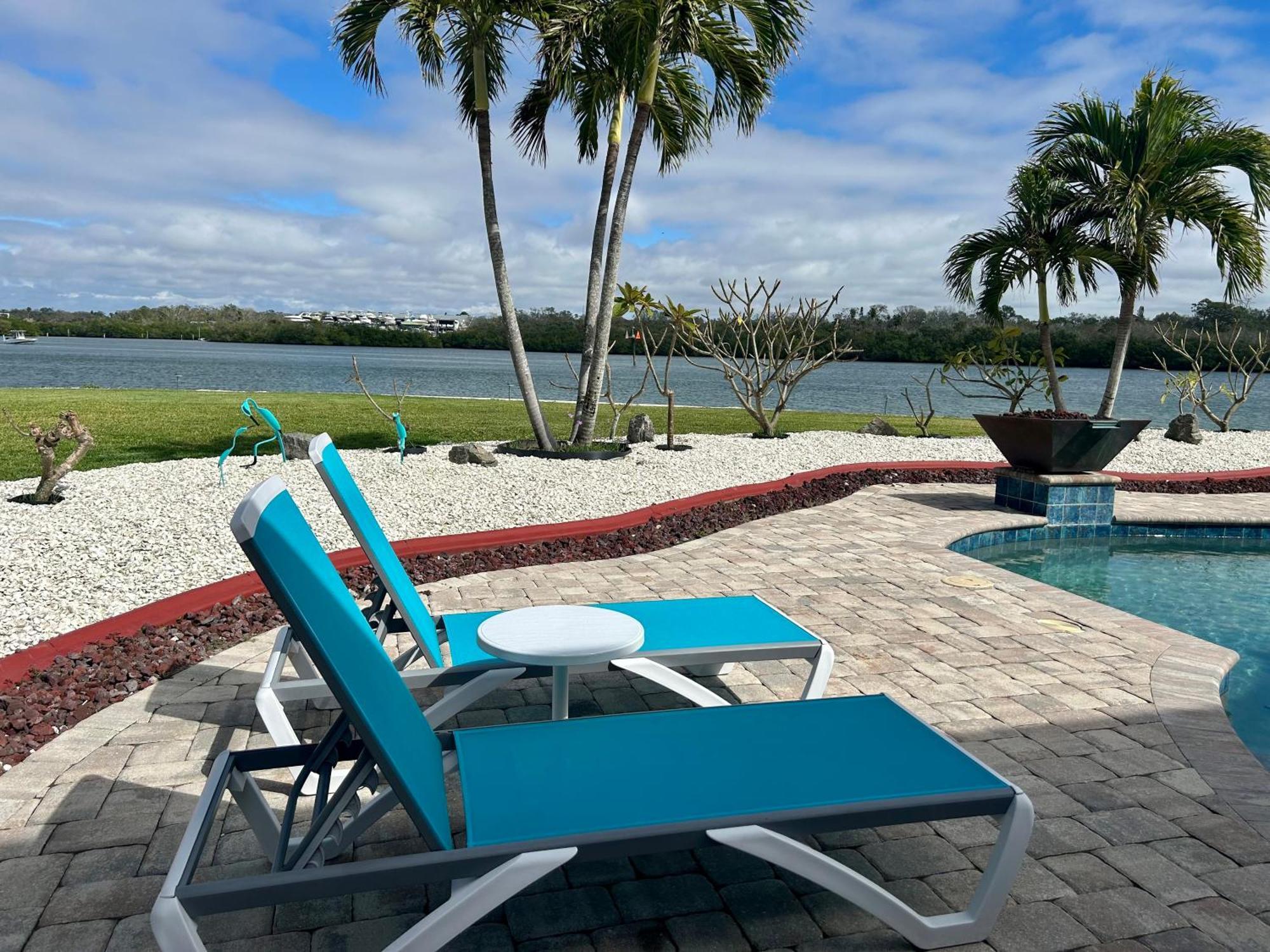 Guest Suite - Waterfront -Pool & Hot Tub- Walk To Beach クリアウォーター・ビーチ エクステリア 写真
